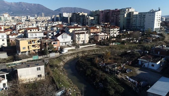 238 banesa preken nga projekti i Lumit Lana: Propozohet kompensim per te palegalizuarat